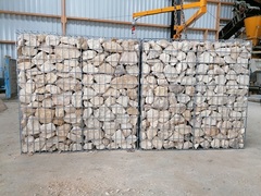 gabion calcaire blanc appareillé