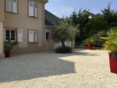 galet mignonette cour de maison